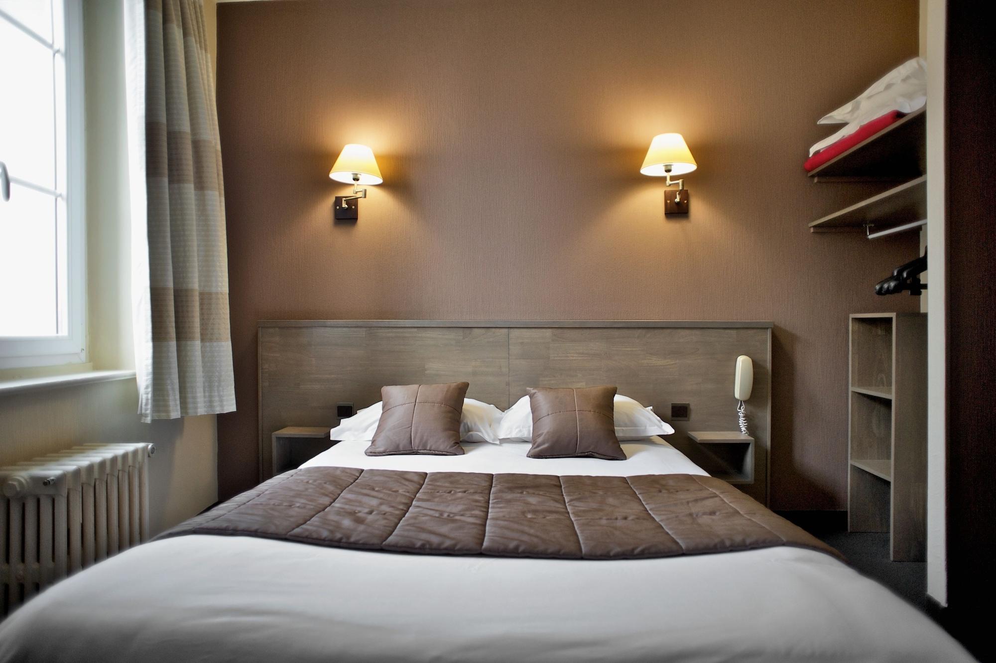 Brit Hotel Le Surcouf Saint-Malo Buitenkant foto