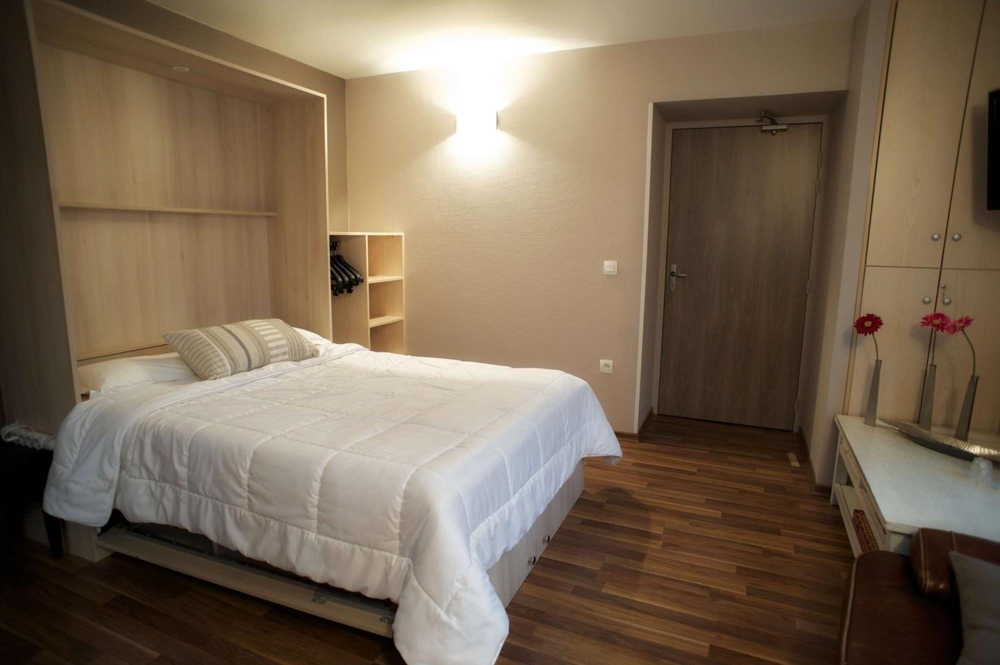 Brit Hotel Le Surcouf Saint-Malo Buitenkant foto