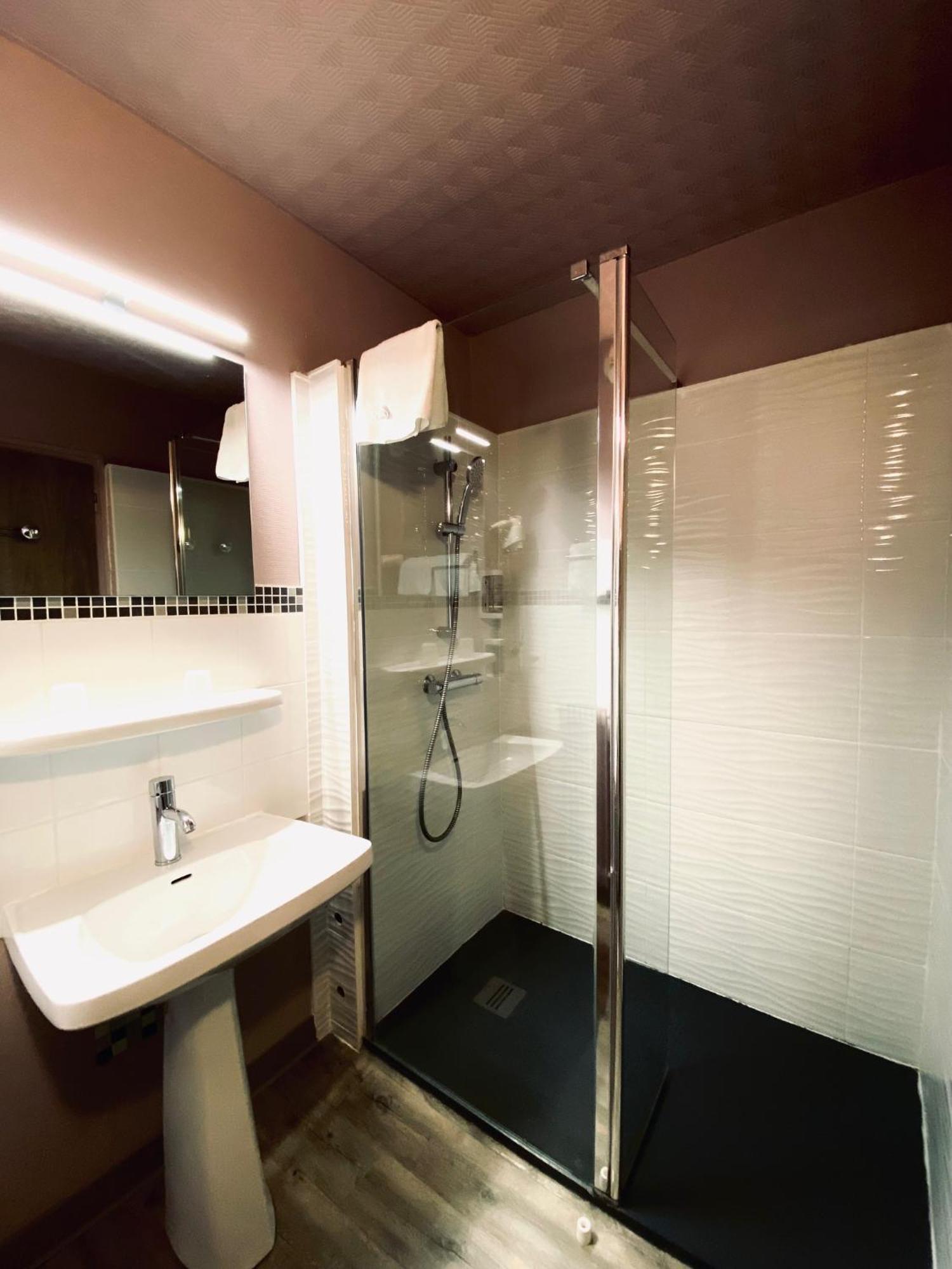 Brit Hotel Le Surcouf Saint-Malo Buitenkant foto