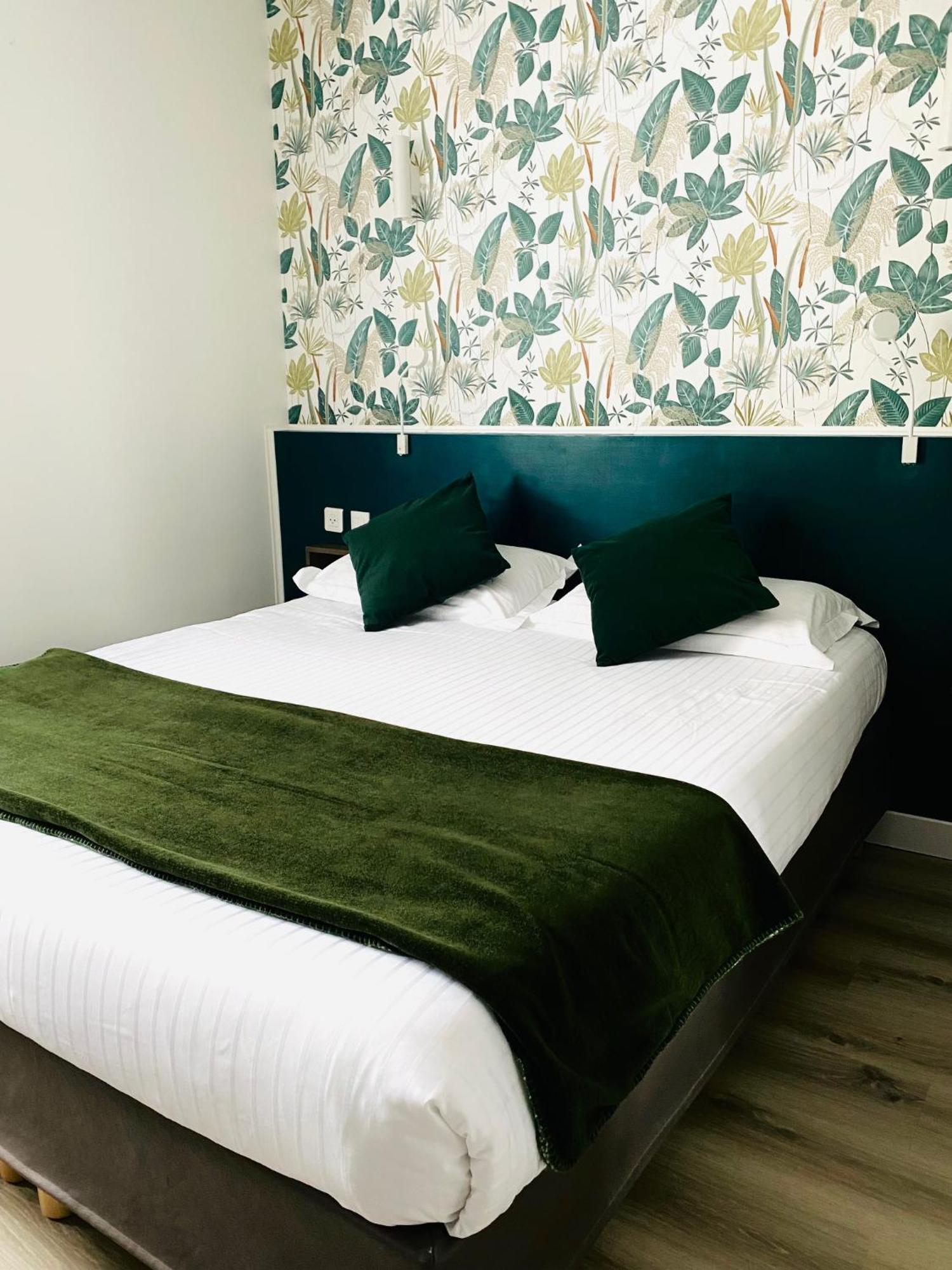 Brit Hotel Le Surcouf Saint-Malo Buitenkant foto