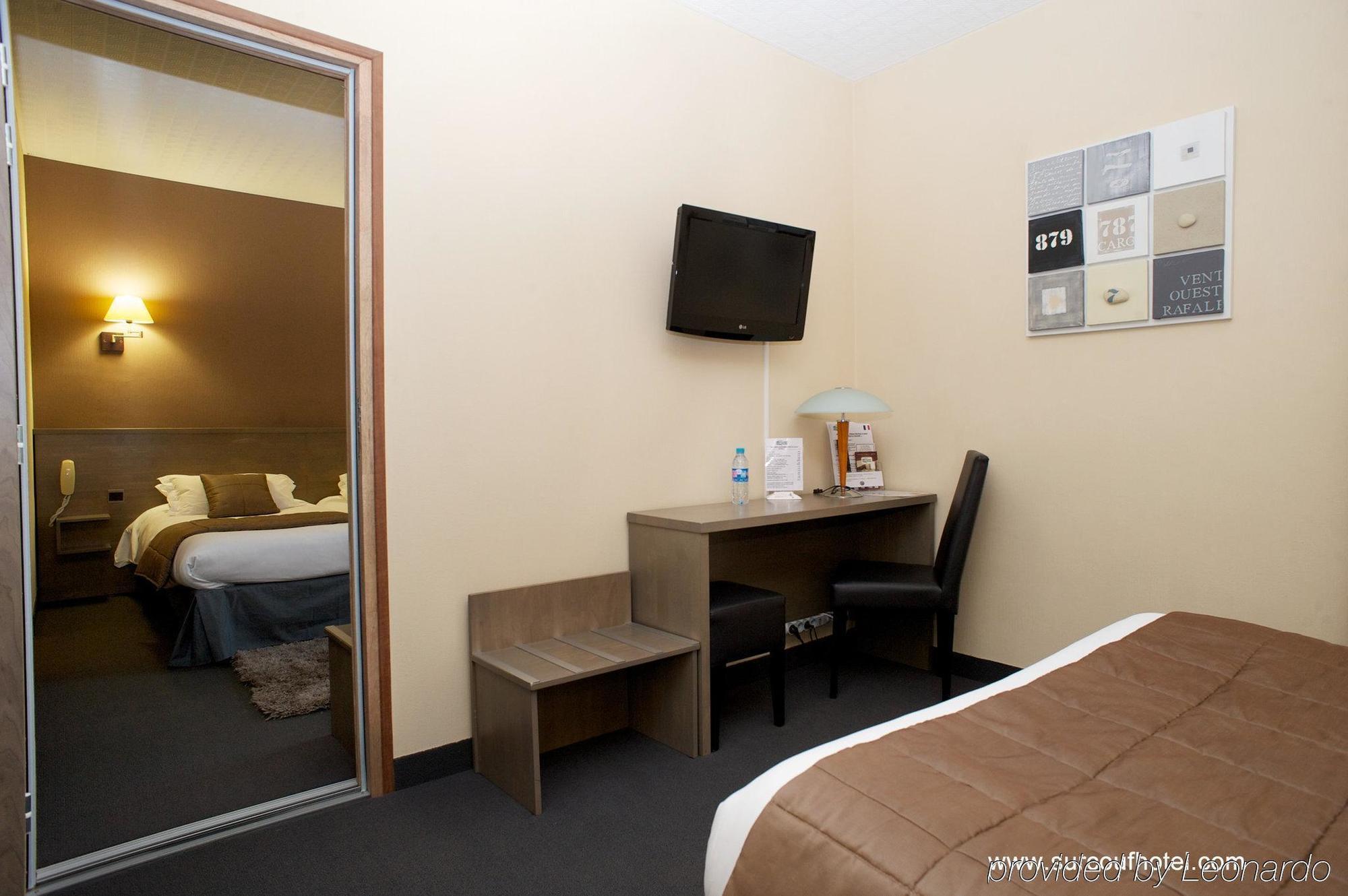 Brit Hotel Le Surcouf Saint-Malo Buitenkant foto
