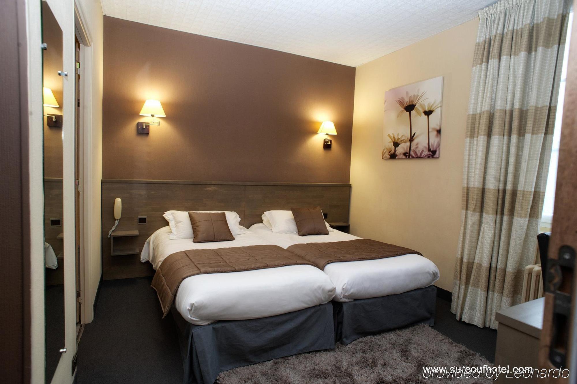 Brit Hotel Le Surcouf Saint-Malo Buitenkant foto