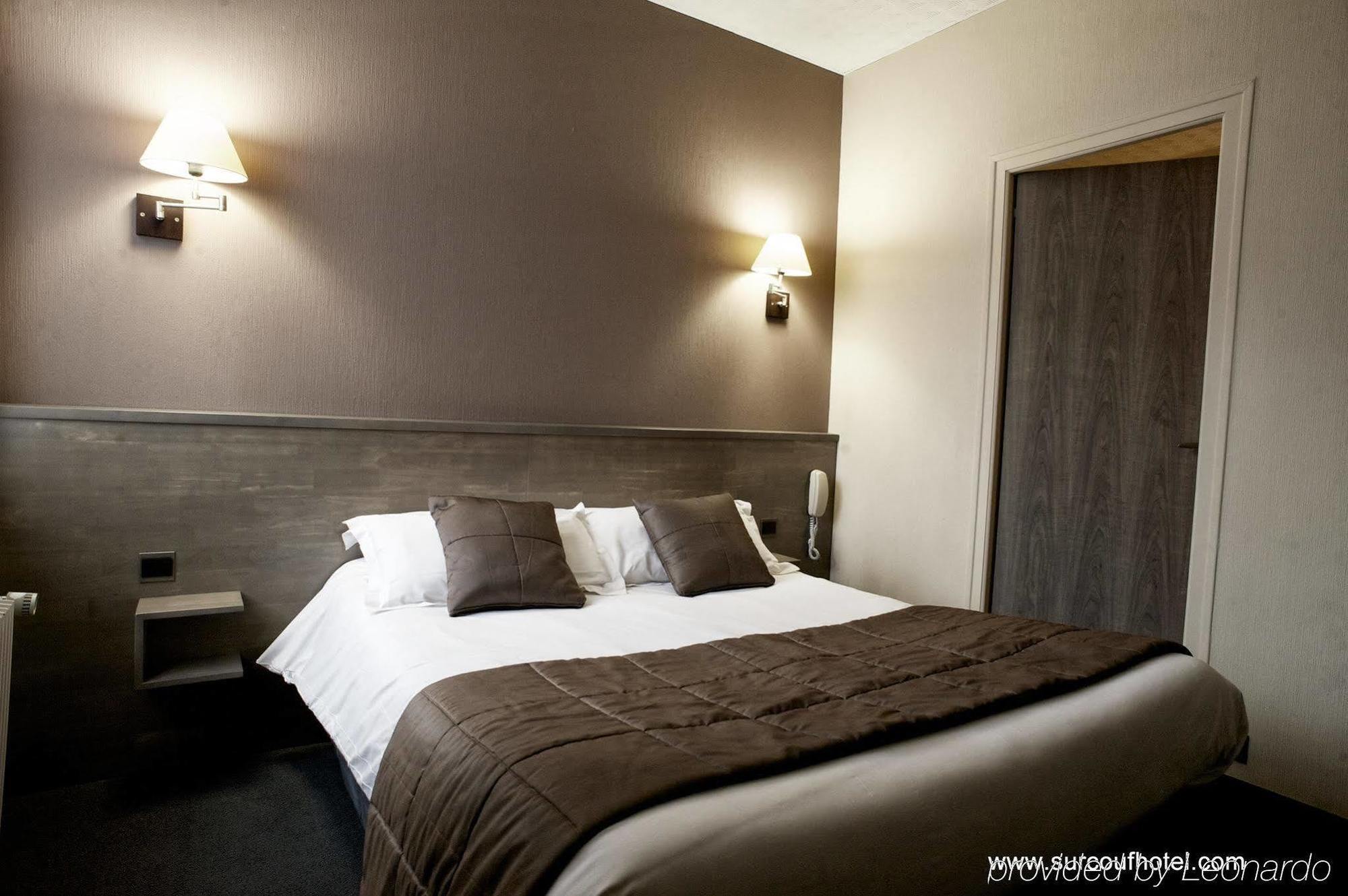 Brit Hotel Le Surcouf Saint-Malo Buitenkant foto