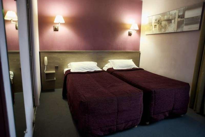 Brit Hotel Le Surcouf Saint-Malo Kamer foto